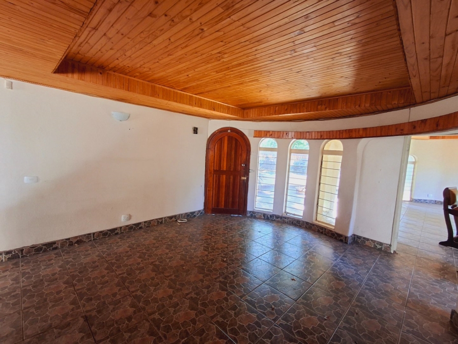 4 Bedroom Property for Sale in Vaalpark Free State